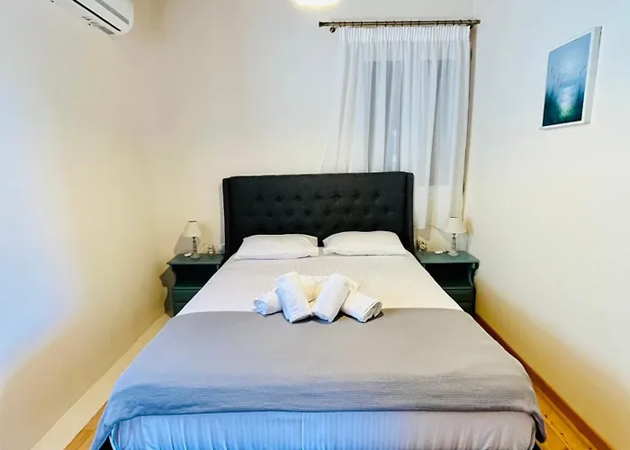 Feriehus View House Kávallos